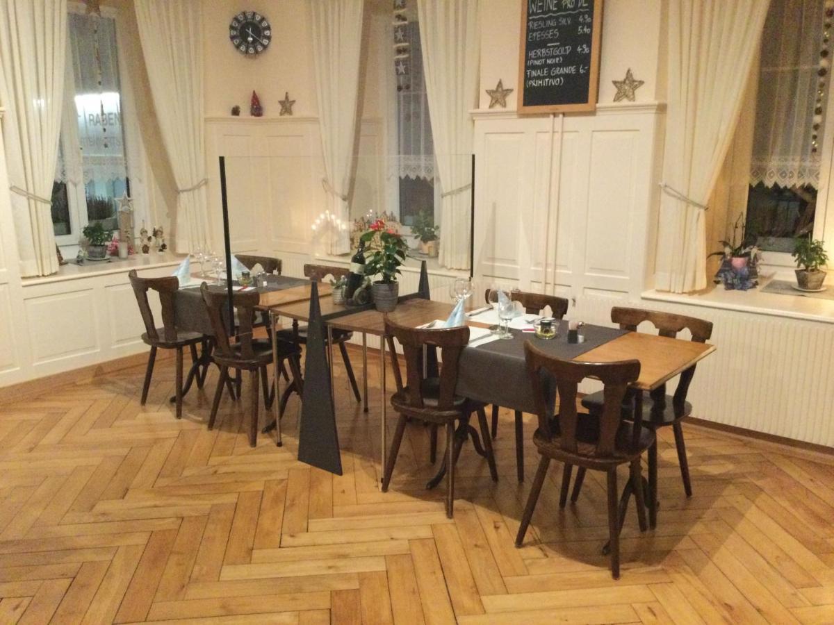 Hotel Restaurant Raben Linthal Exteriör bild