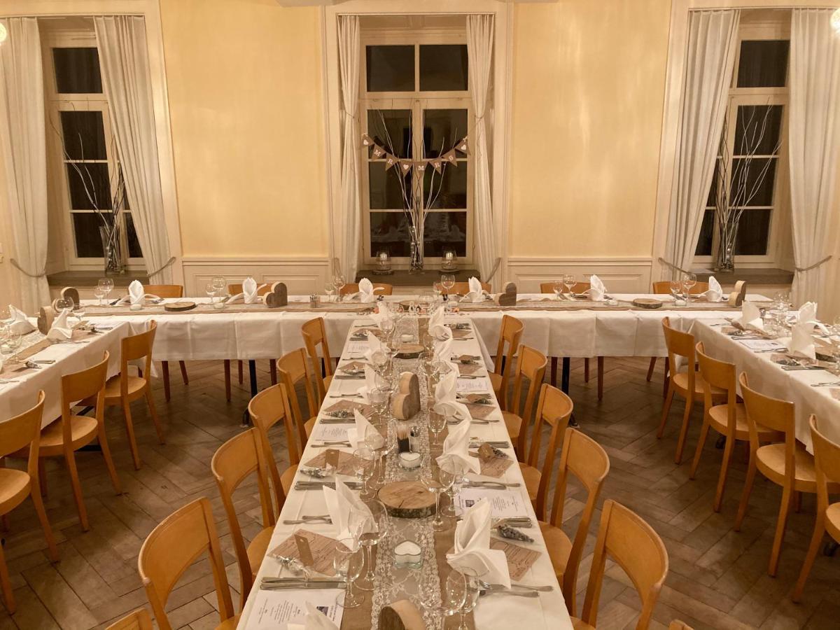 Hotel Restaurant Raben Linthal Exteriör bild