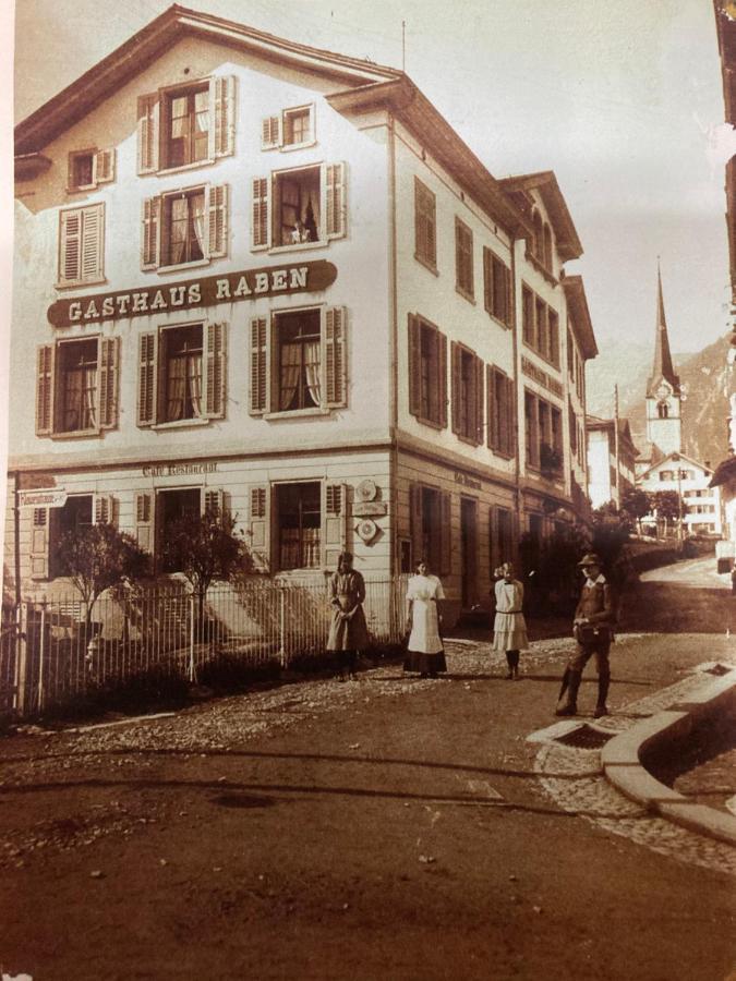 Hotel Restaurant Raben Linthal Exteriör bild