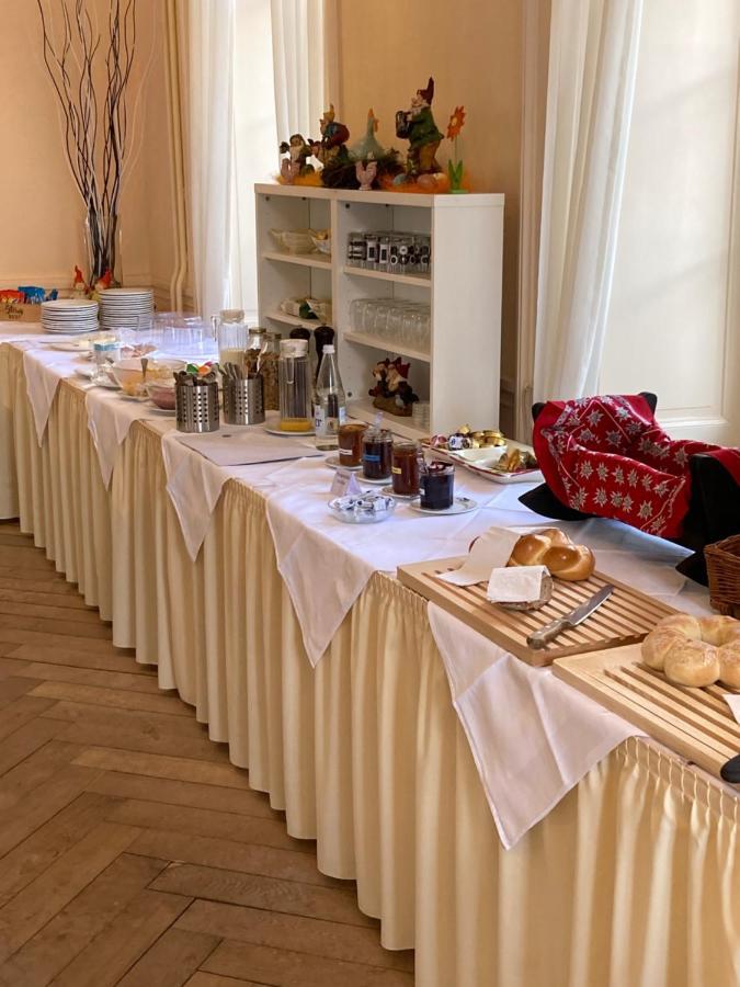 Hotel Restaurant Raben Linthal Exteriör bild