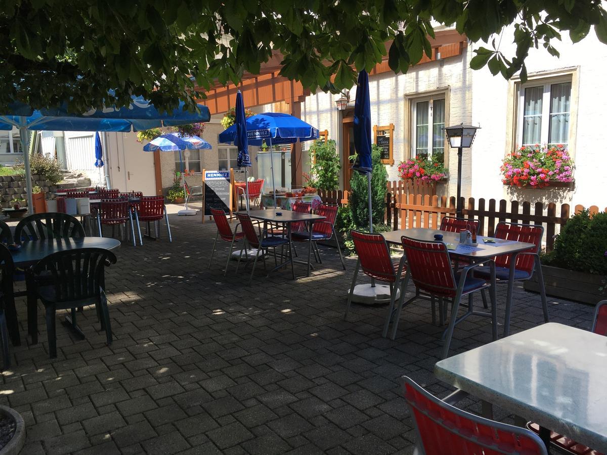 Hotel Restaurant Raben Linthal Exteriör bild